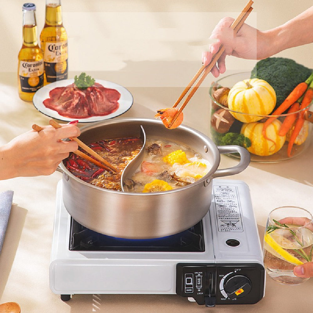 Estufa de Camping Portátil de Gas Butano | Cocina Exterior de Una Pieza con Anillo Cortavientos | Incluye Caja de Almacenamiento y Bandeja para Hornear