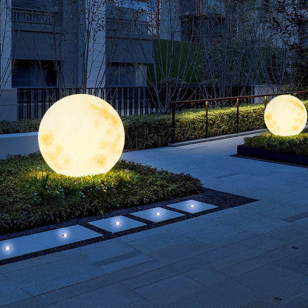 LED Garden Light - Lunaris - Moon Shape Lamp - Weather Resistant