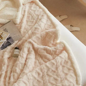 Lambswool Blanket - Snugglea - Thick Winter Fleece - Cosy Bed Throw