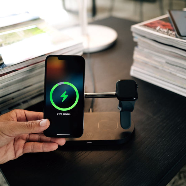 Wireless Charging Station - ChargeMax - 3-in-1 Fast Charger - Smart Device Dock