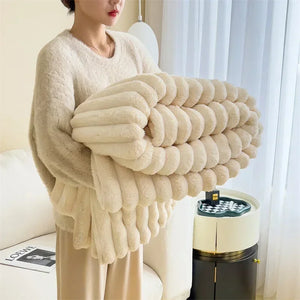 Fleece Throw Blanket - Snugglea - Soft Checked Design - Winter Sofa Comfort
