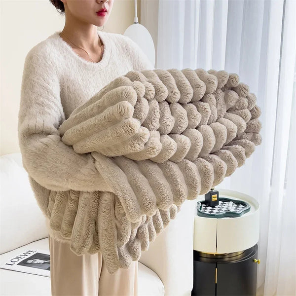 Fleece Throw Blanket - Snugglea - Soft Checked Design - Winter Sofa Comfort