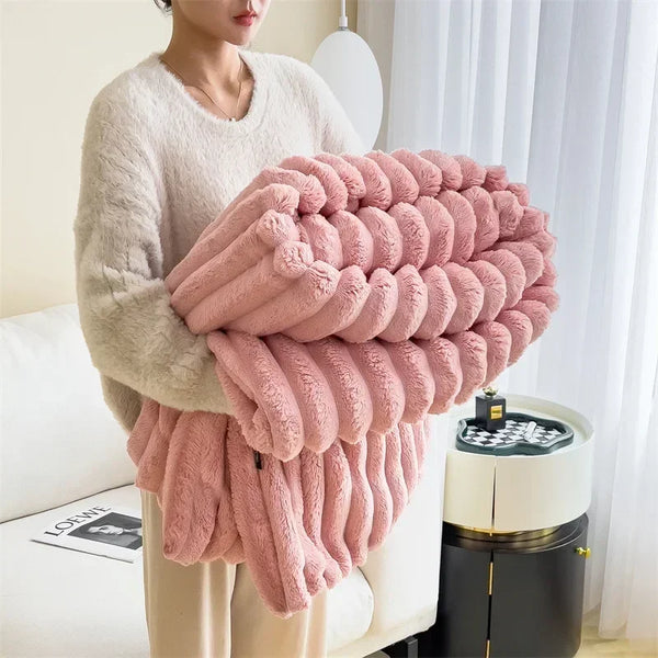 Fleece Throw Blanket - Snugglea - Soft Checked Design - Winter Sofa Comfort