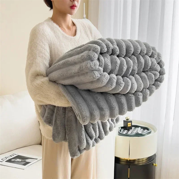 Fleece Throw Blanket - Snugglea - Soft Checked Design - Winter Sofa Comfort