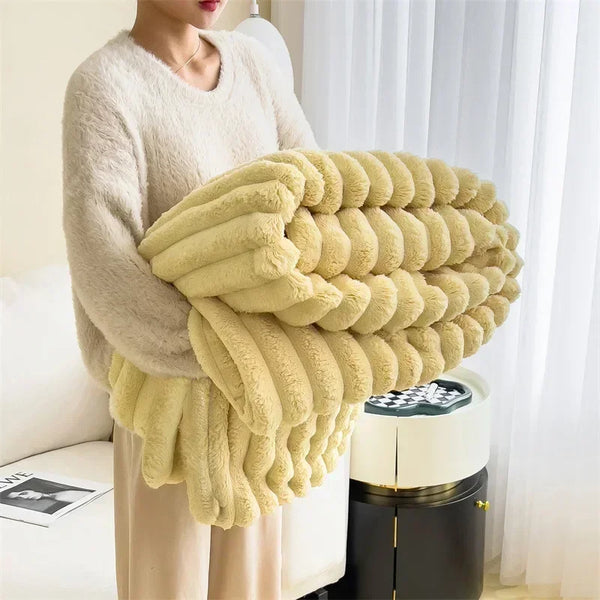 Fleece Throw Blanket - Snugglea - Soft Checked Design - Winter Sofa Comfort