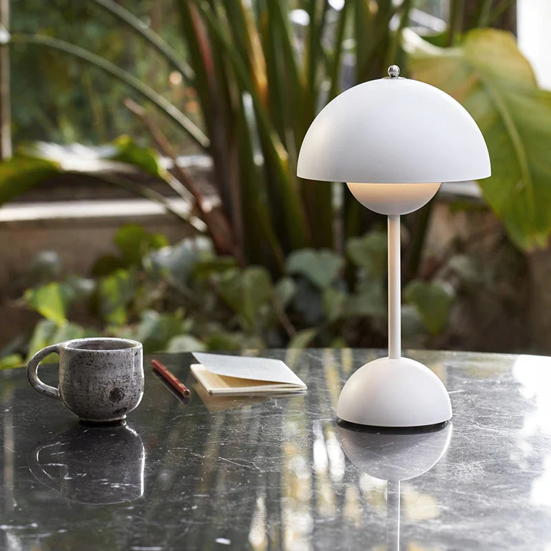 Vintage Table Lamp - Luminaire - Wireless Lighting - Adjustable Brightness