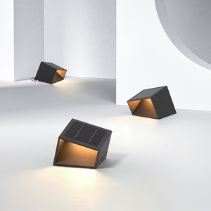 Solar Garden Light - SolaraX - Outdoor LED Floor Lamp