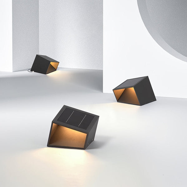 Solar Garden Light - SolaraX - Outdoor LED Floor Lamp