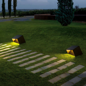 Solar Garden Light - SolaraX - Outdoor LED Floor Lamp