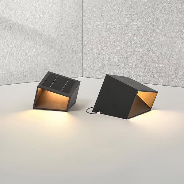 Solar Garden Light - SolaraX - Outdoor LED Floor Lamp