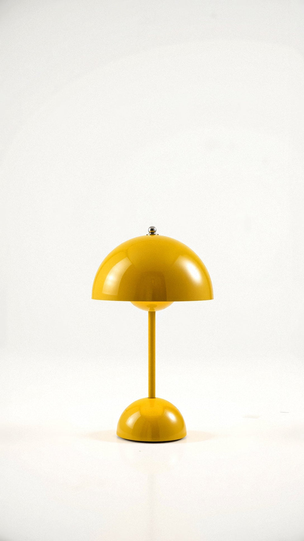 Table Lamp - Luxora - Elegant Modern Design - Ambient Bedroom Lighting