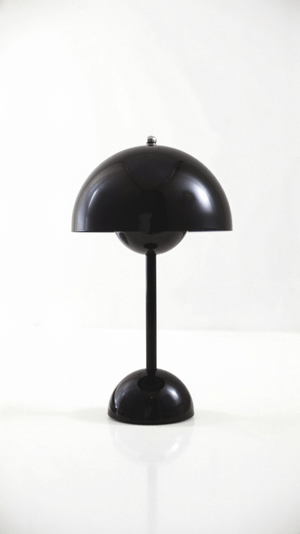 Table Lamp - Luxora - Elegant Modern Design - Ambient Bedroom Lighting