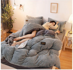 Plush Duvet Cover - PlushWarm - Soft Polyester Bedding - Cozy Winter Comfort